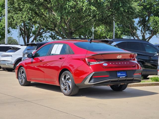 Certified 2025 Hyundai Elantra Sport FWD image 4