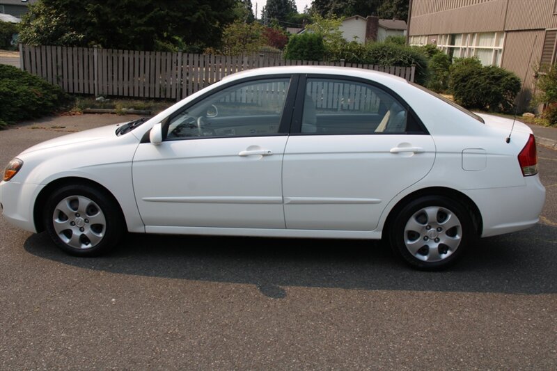 Used 2009 Kia Spectra EX FWD image 12