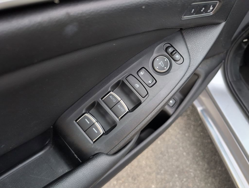 Used 2019 Honda Accord EX-L image 12