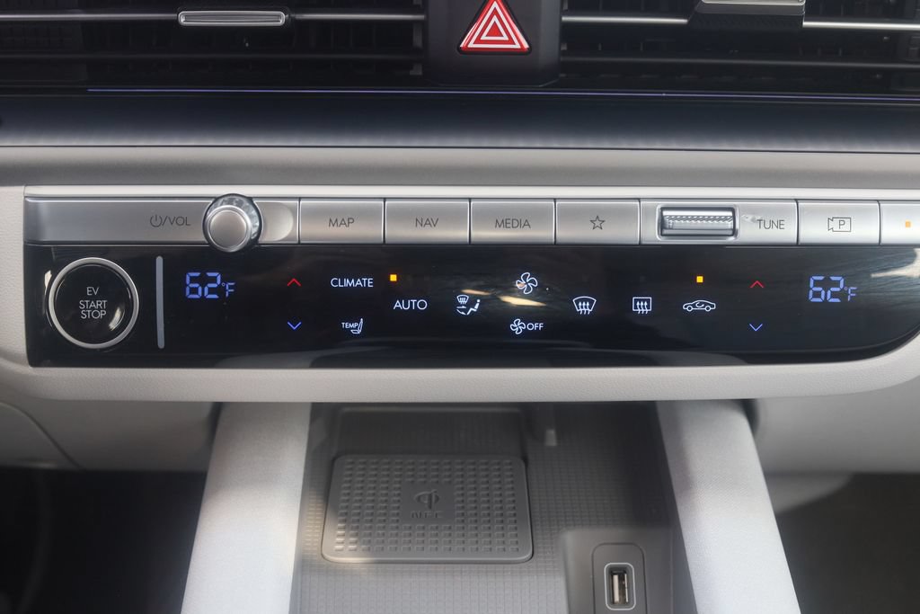 Used 2025 Hyundai Ioniq 6 SEL AWD/4WD image 22