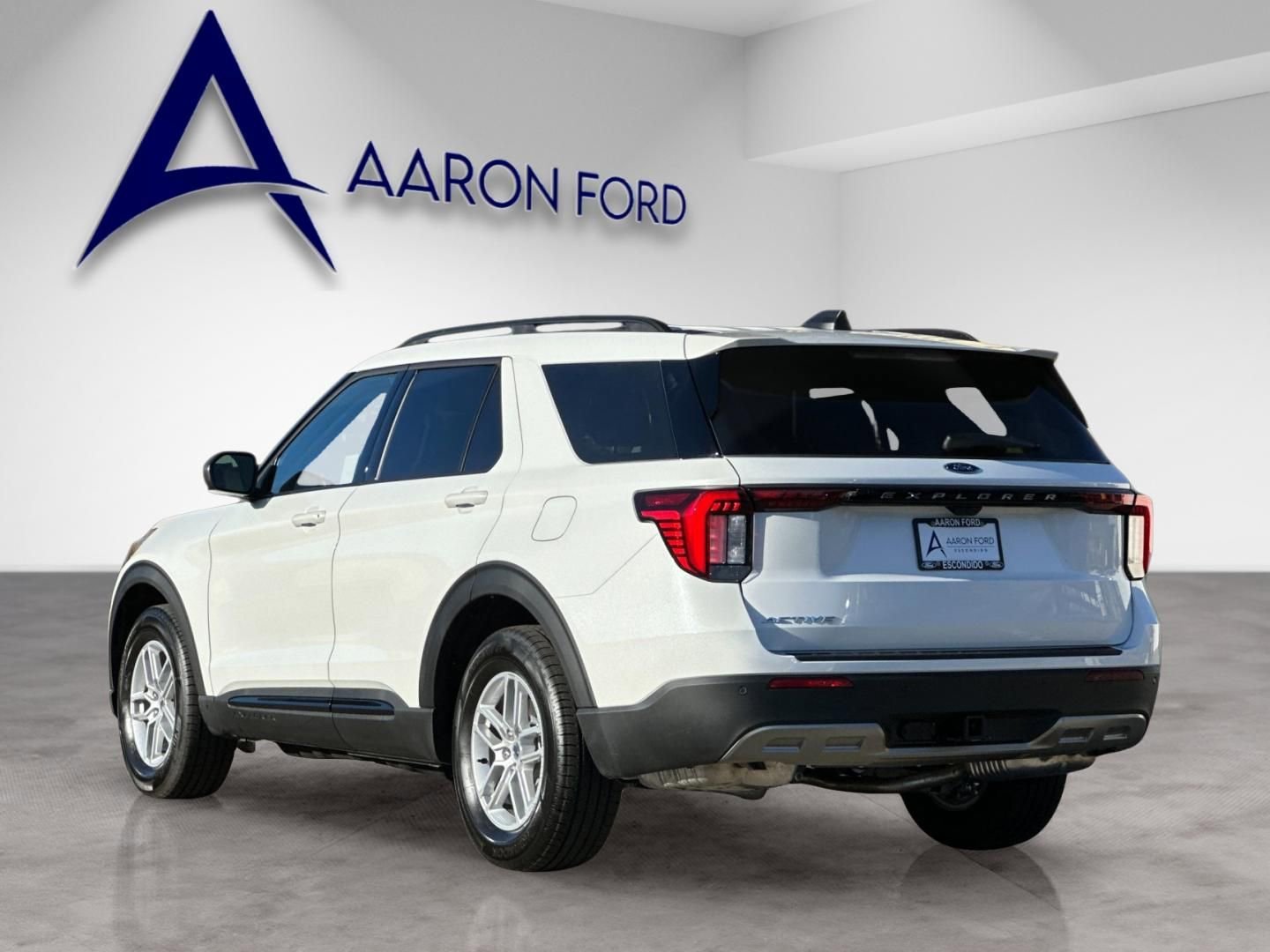 New 2026 Ford Explorer Active w/ Active Comfort Package image 4