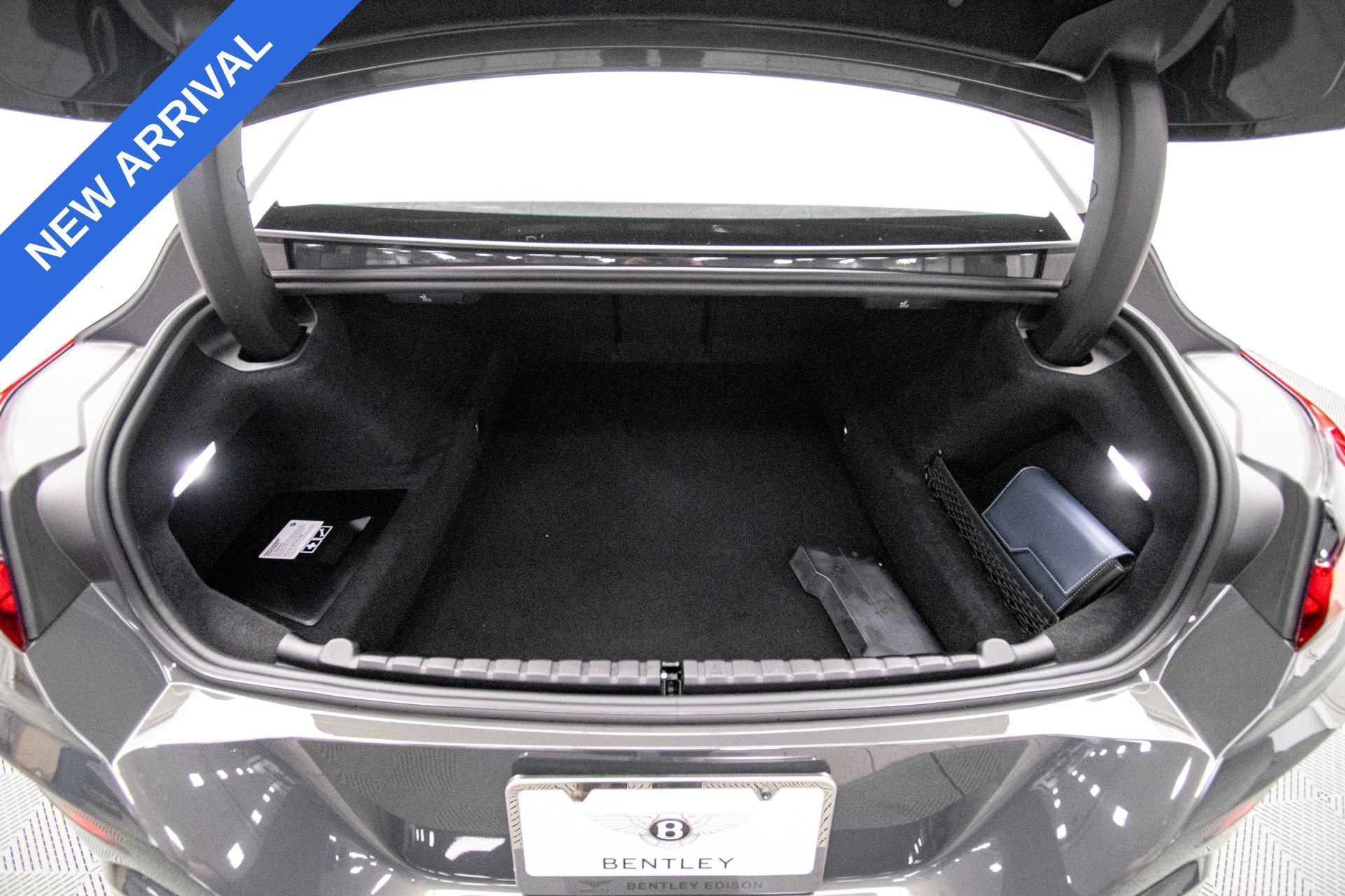 Used 2024 BMW ALPINA B8 xDrive Gran Coupe AWD/4WD image 42