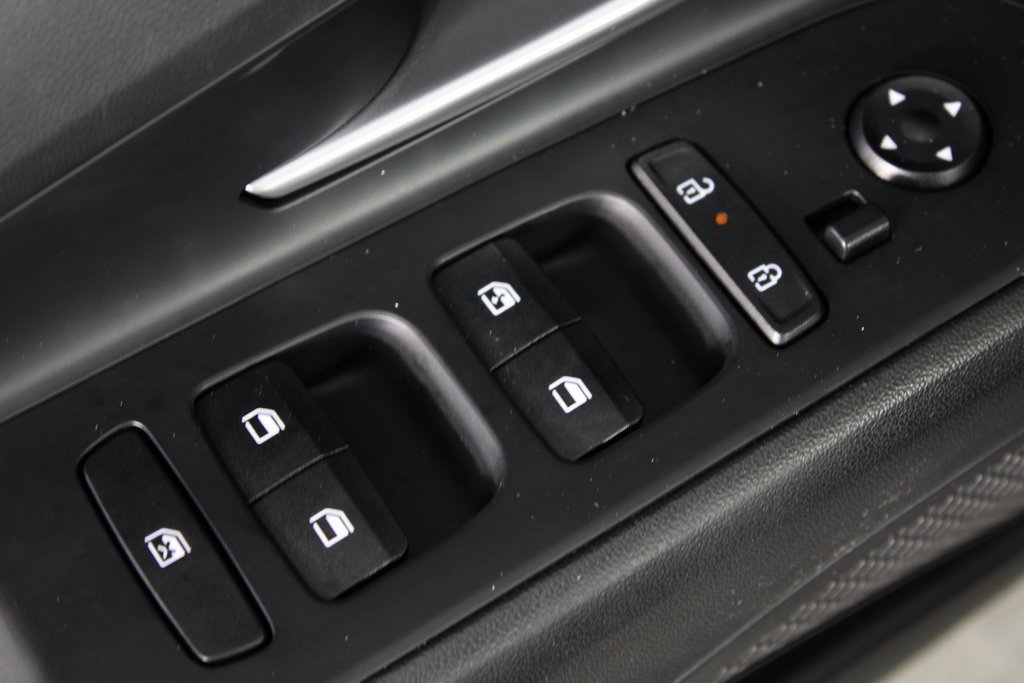 Certified 2024 Hyundai Elantra SEL image 18