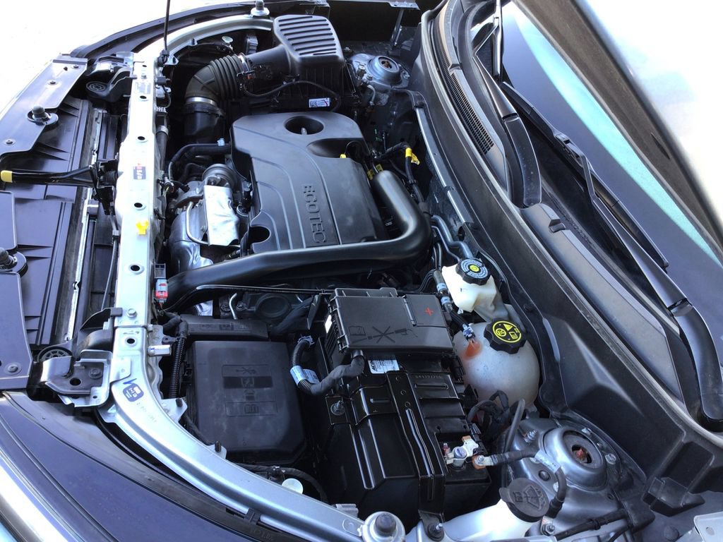 Used 2023 Chevrolet Equinox Premier w/ Redline Edition FWD image 39