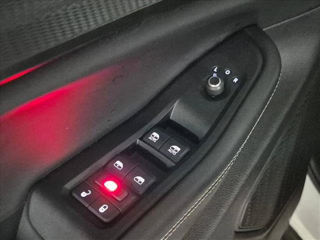 Used 2023 Jeep Grand Cherokee L Laredo RWD image 10