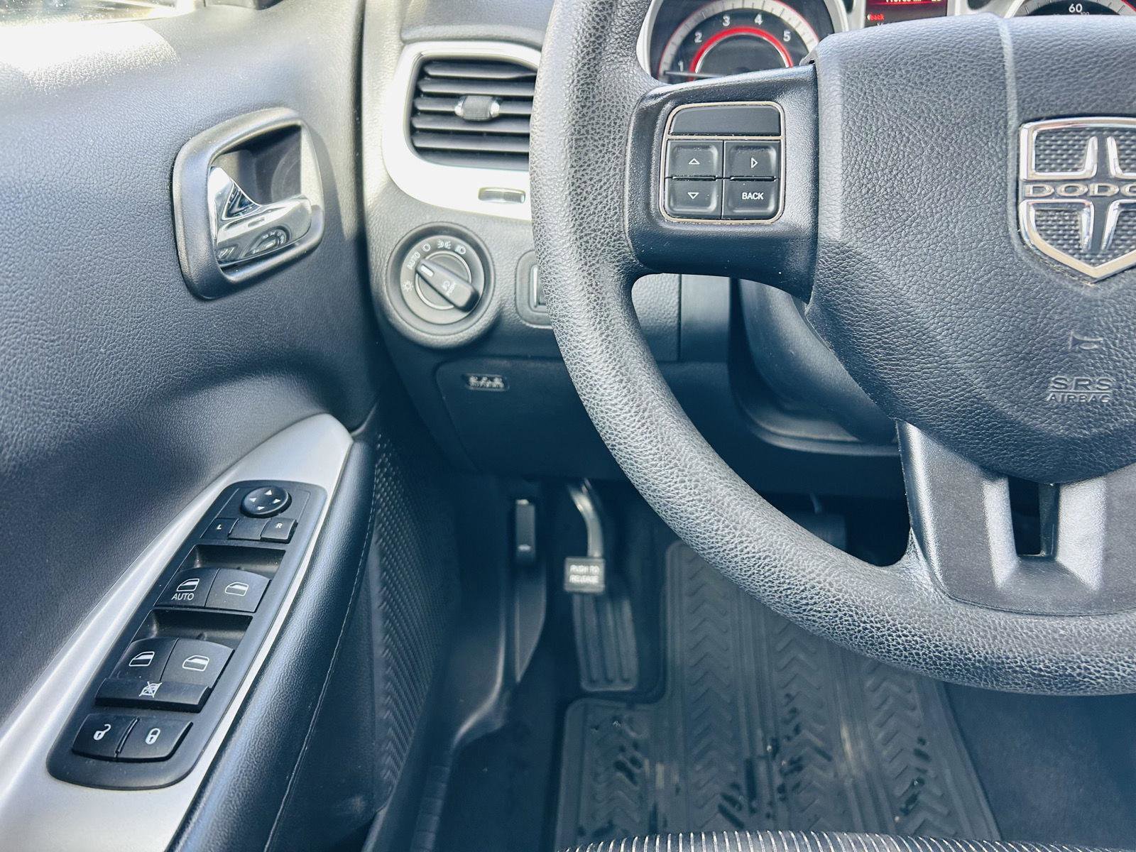 Used 2019 Dodge Journey SE w/ Mopar Chrome Accent Package image 10