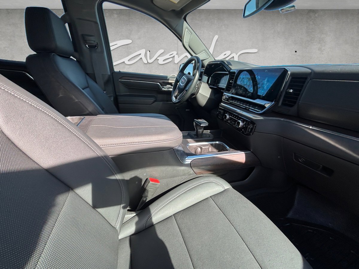 Used 2024 GMC Sierra 1500 SLT image 25