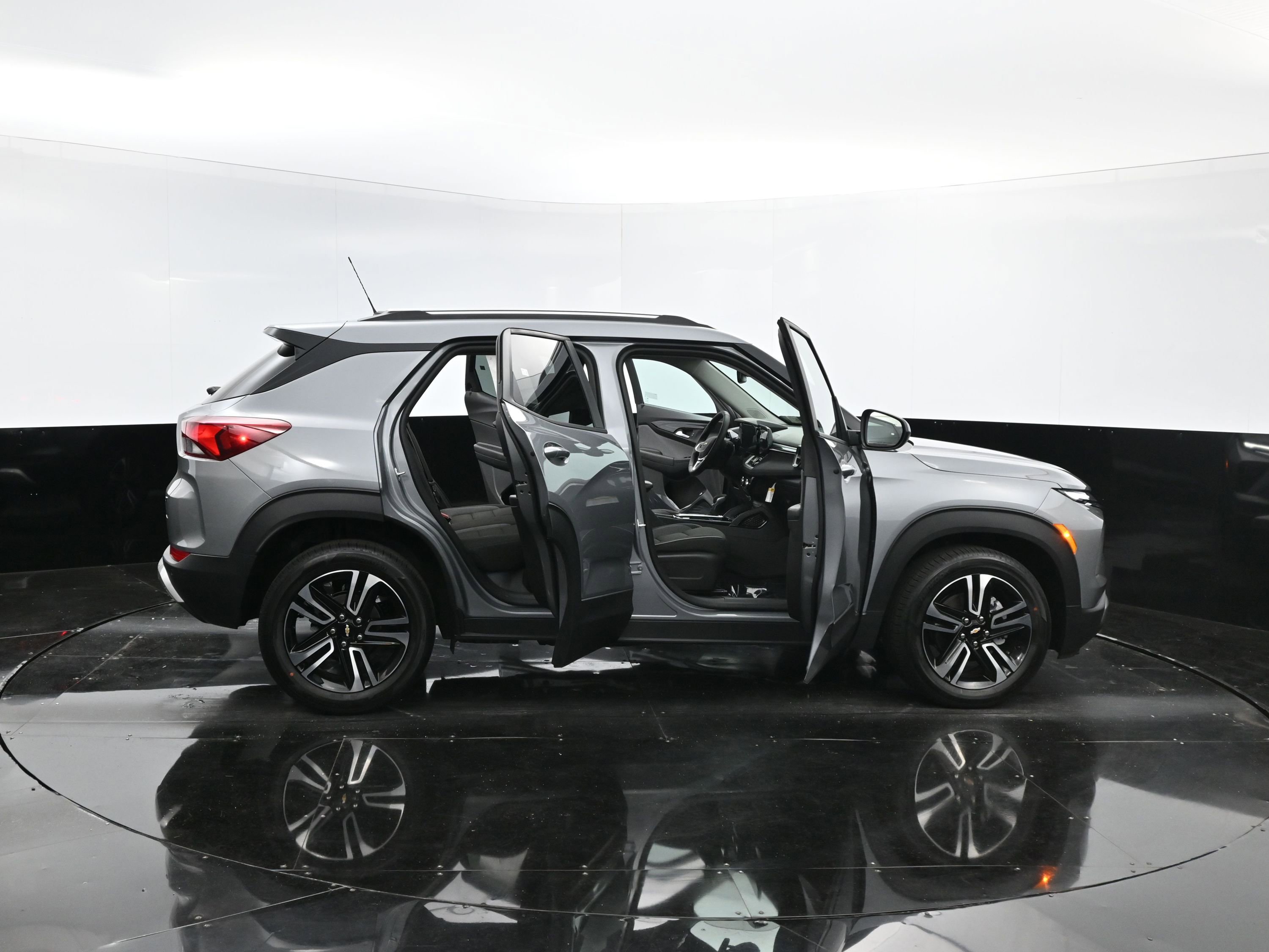 New 2025 Chevrolet TrailBlazer LT w/ Convenience Package image 40