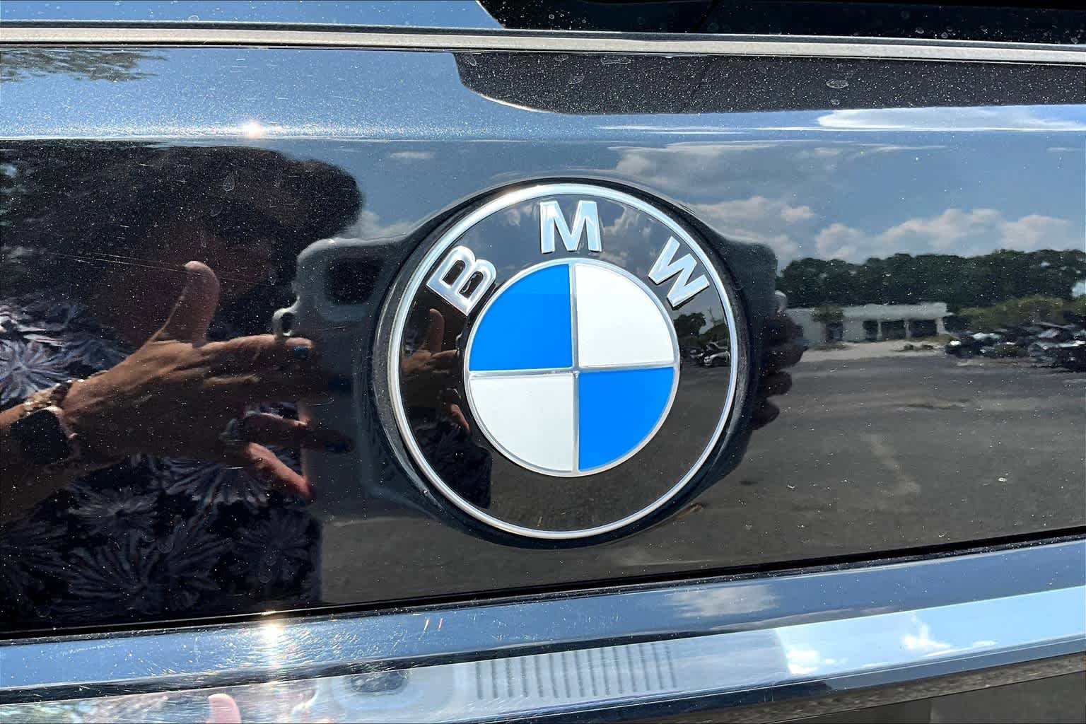 Certified 2024 BMW X7 xDrive40i w/ Premium Package AWD/4WD image 31