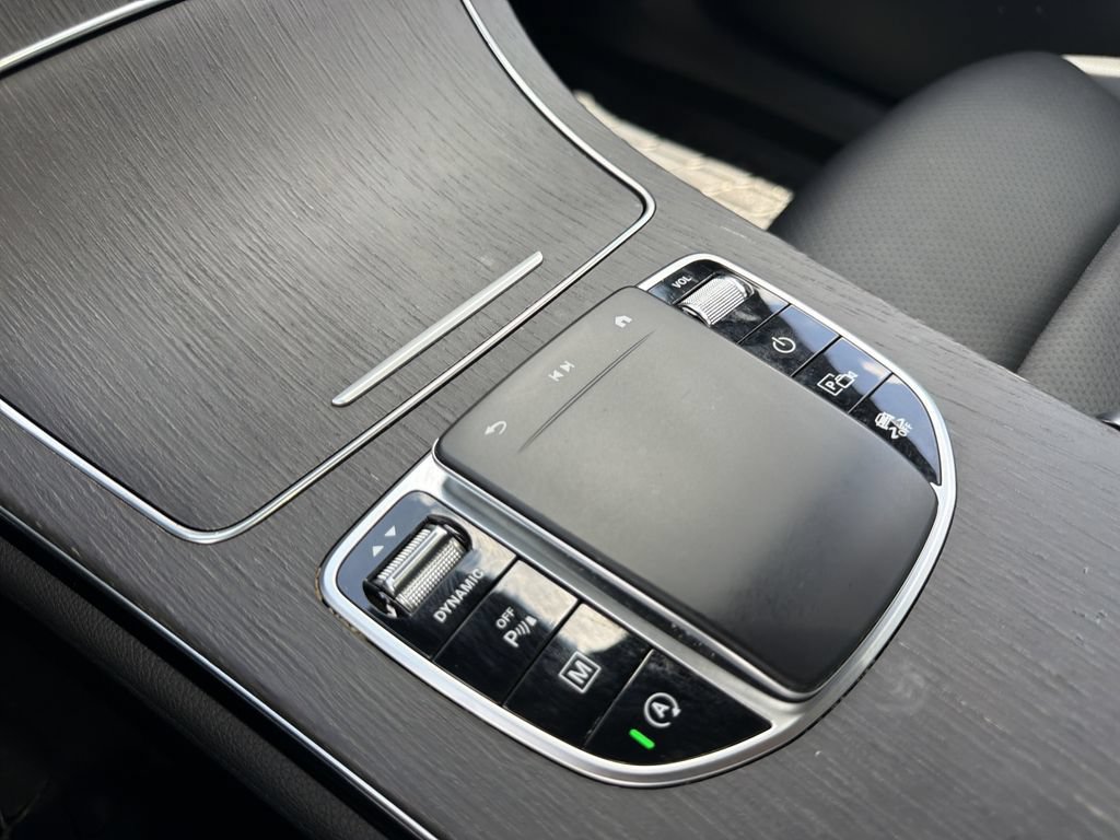 Used 2021 Mercedes-Benz GLC 300 4MATIC image 27