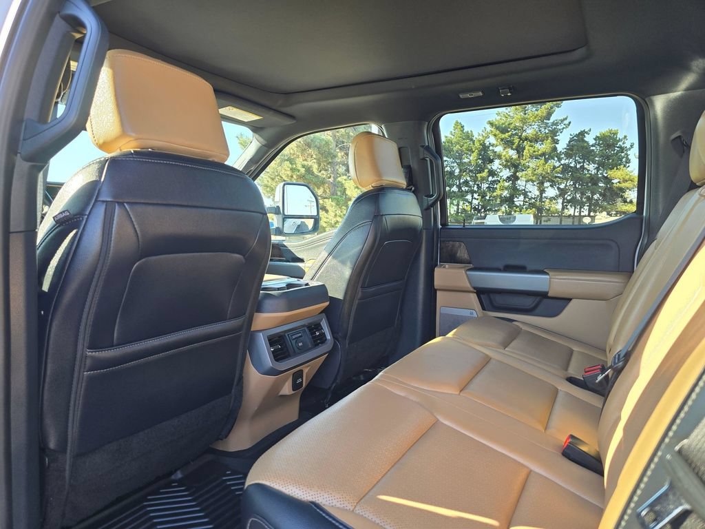 Used 2026 Ford F350 Lariat w/ Lariat Premium Package AWD/4WD image 14