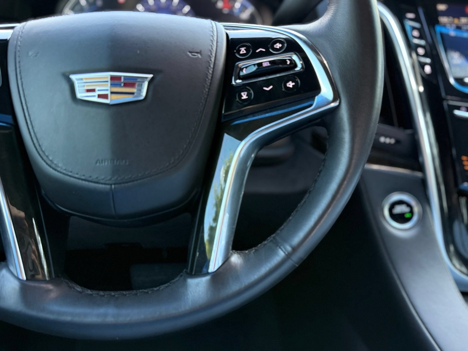 Used 2019 Cadillac Escalade Platinum RWD image 27