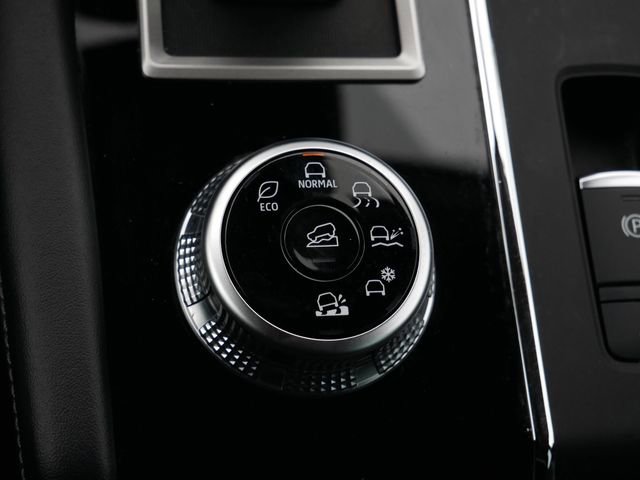 Used 2023 Mitsubishi Outlander SE image 23