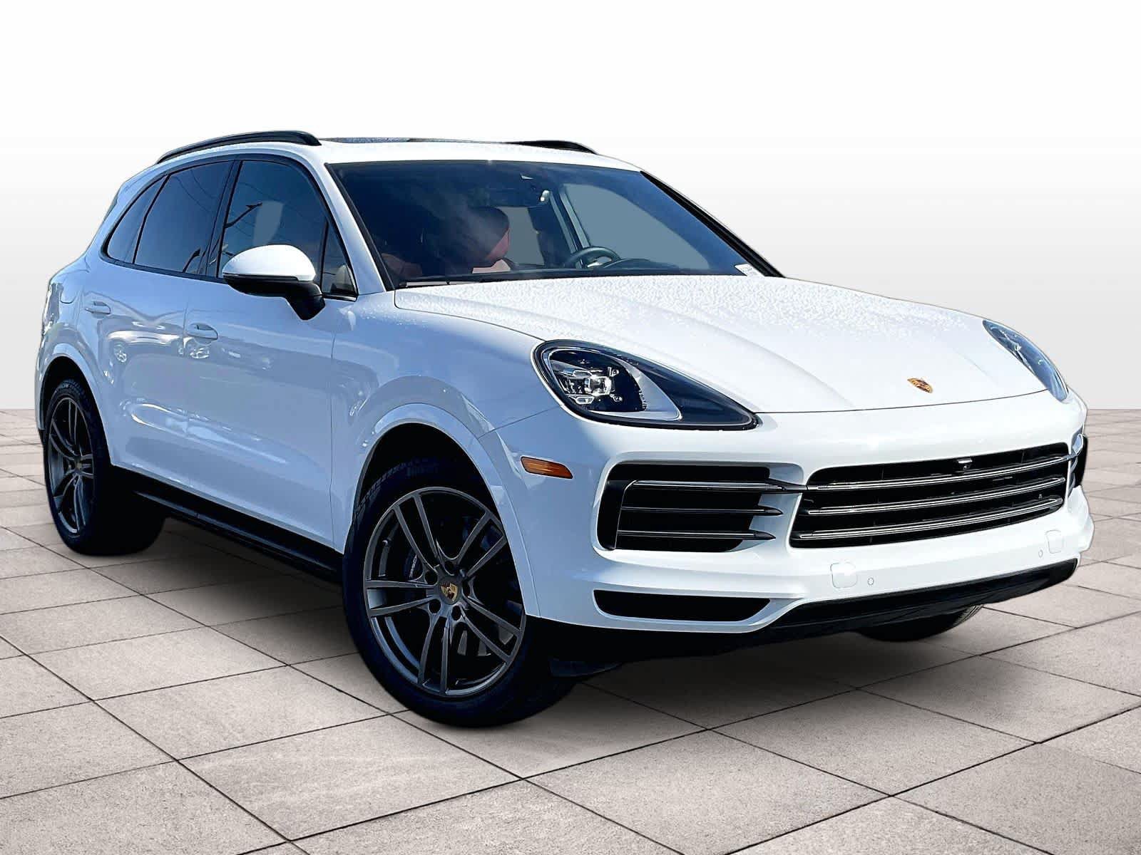 Used 2023 Porsche Cayenne Platinum Edition AWD/4WD image 2