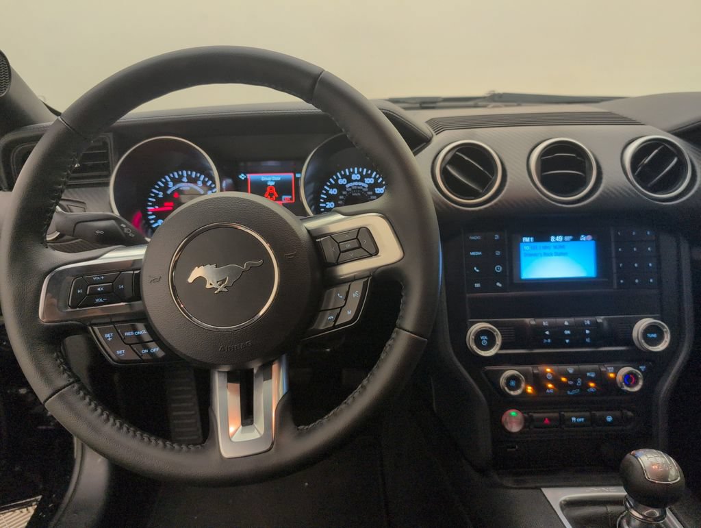 Used 2020 Ford Mustang Coupe RWD image 18
