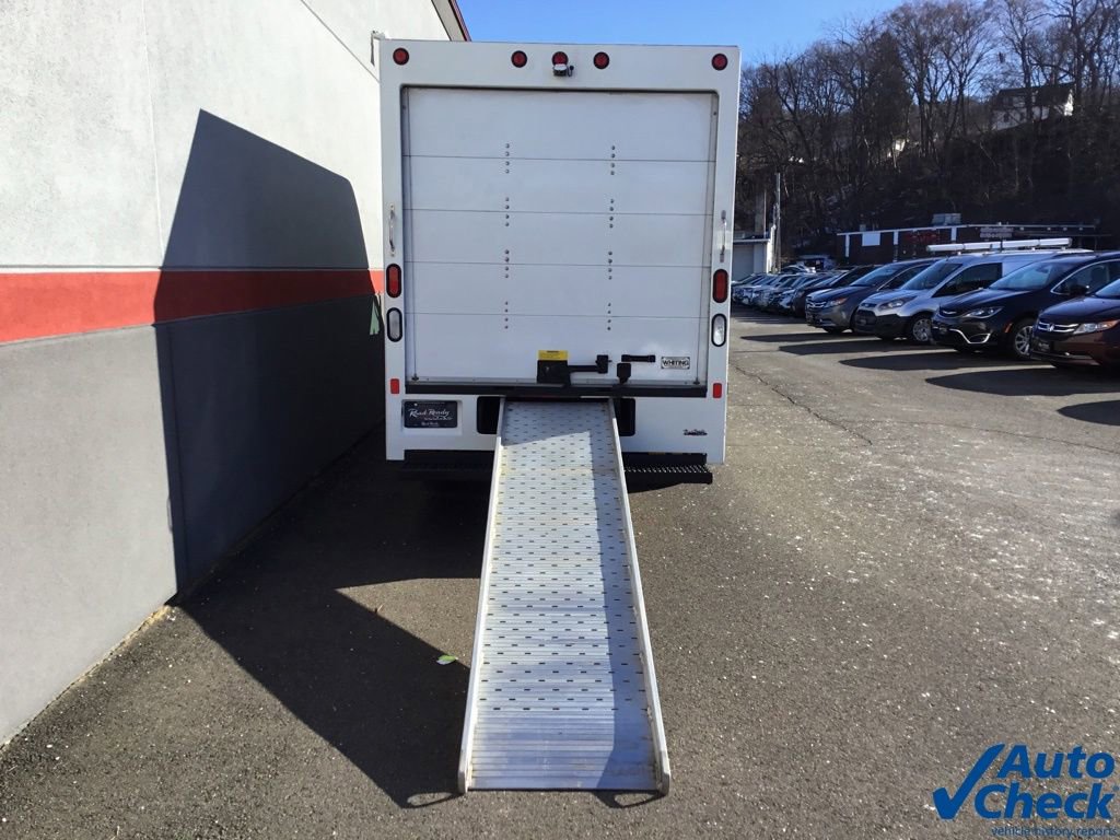 Used 2016 Ford E-350 and Econoline 350 Super Duty image 12