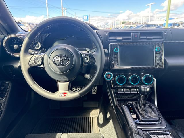 Used 2025 Toyota GR86 Premium w/ ALL Weather Mat Package (TMS) RWD image 12