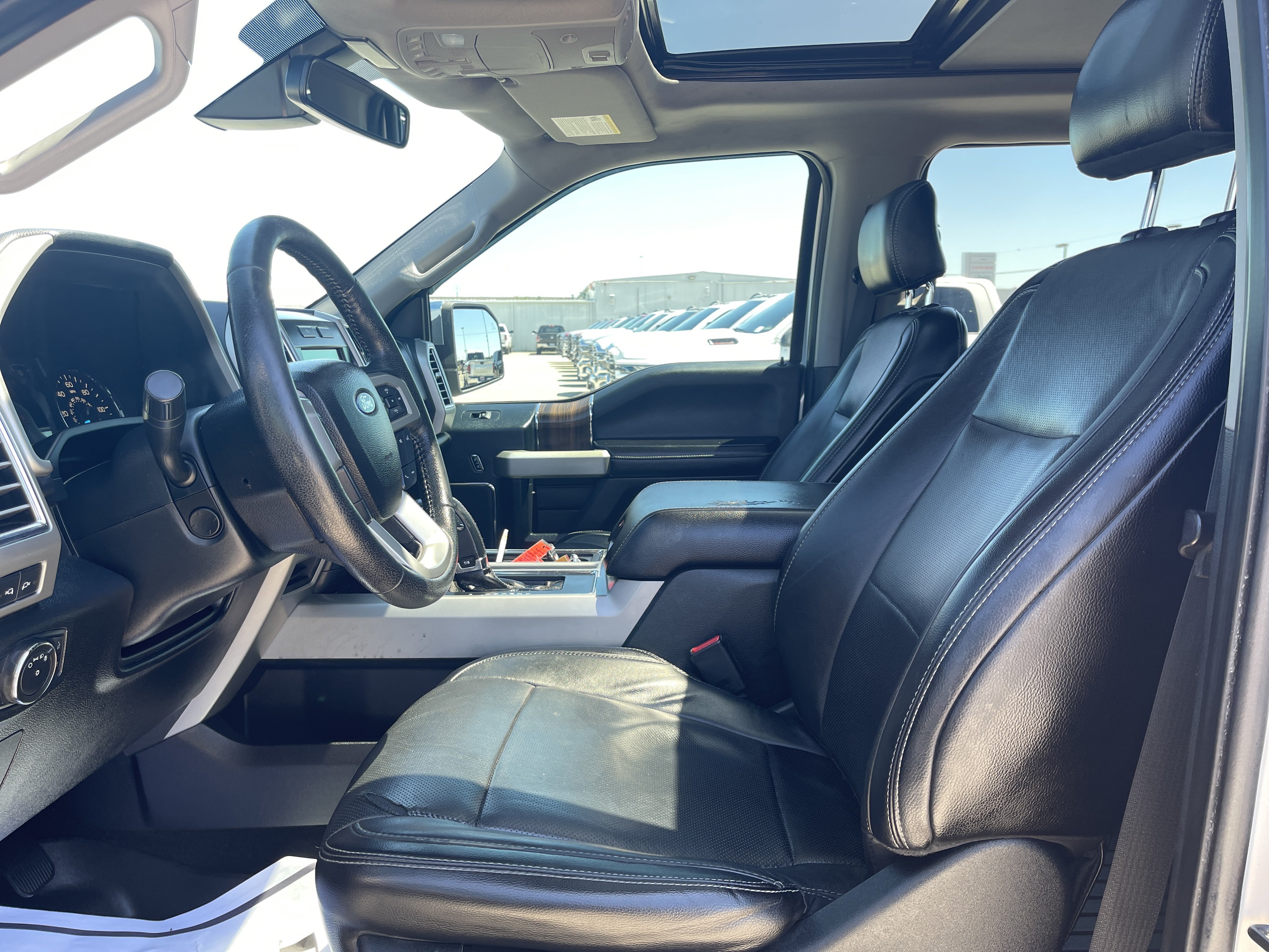 Used 2016 Ford F150 Lariat w/ Equipment Group 502A Luxury RWD image 37