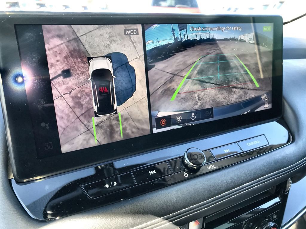 Certified 2025 Nissan Rogue SL w/ Tech Package image 17