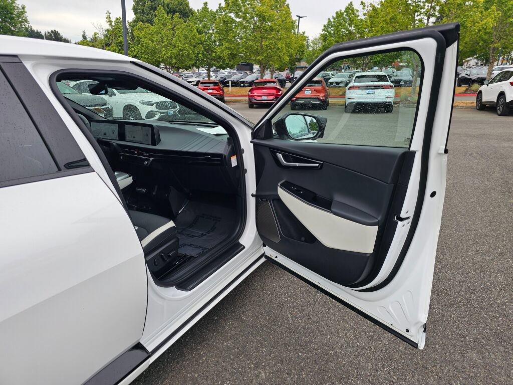 Certified 2024 Kia EV6 GT-Line AWD/4WD image 28