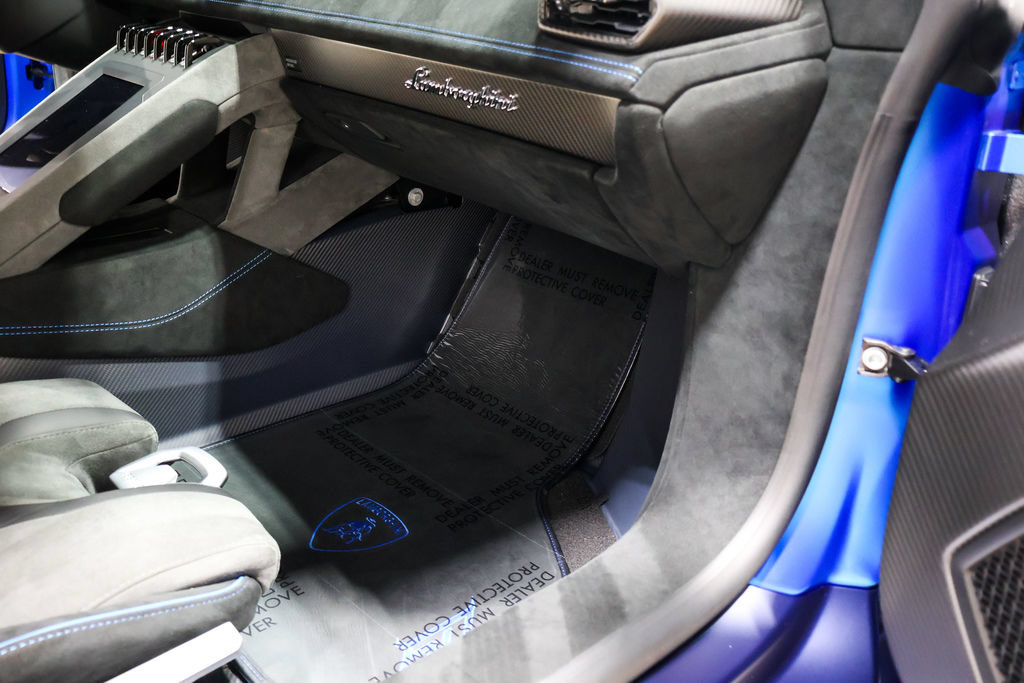 Used 2023 Lamborghini Huracan STO RWD image 59