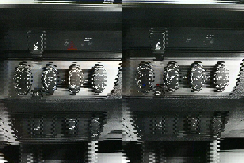 Certified 2022 Toyota Tacoma SR image 16