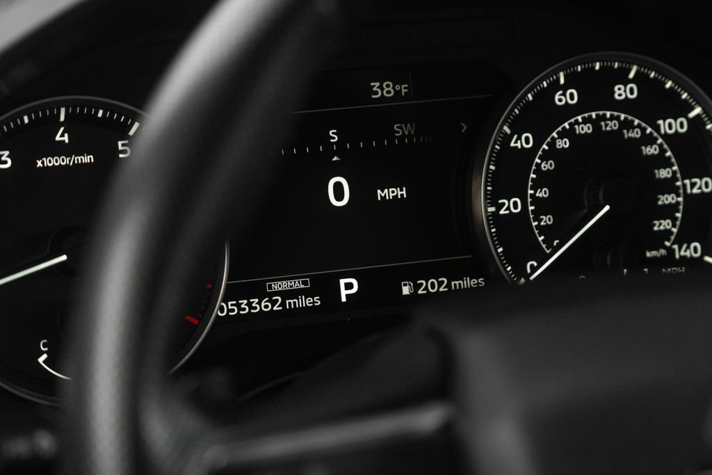 Used 2024 Mitsubishi Outlander SE Black Edition image 9