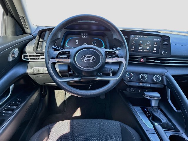 New 2026 Hyundai Elantra SE FWD image 20