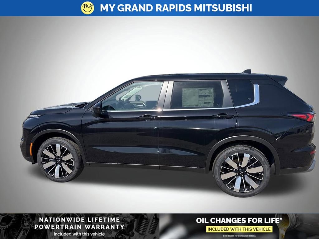 New 2026 Mitsubishi Outlander SE image 6