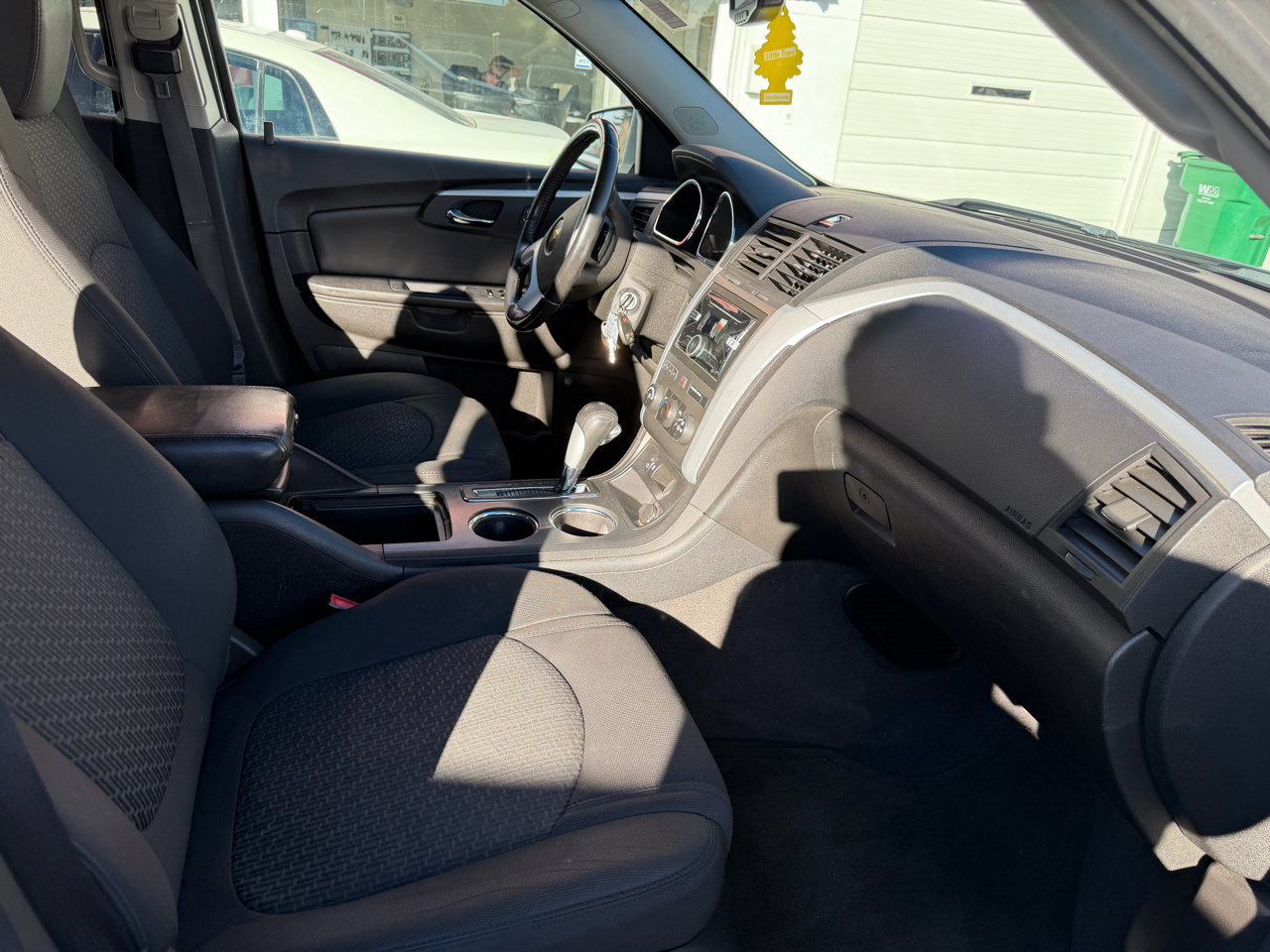 Used 2011 Chevrolet Traverse LT w/ All-Star Package image 21