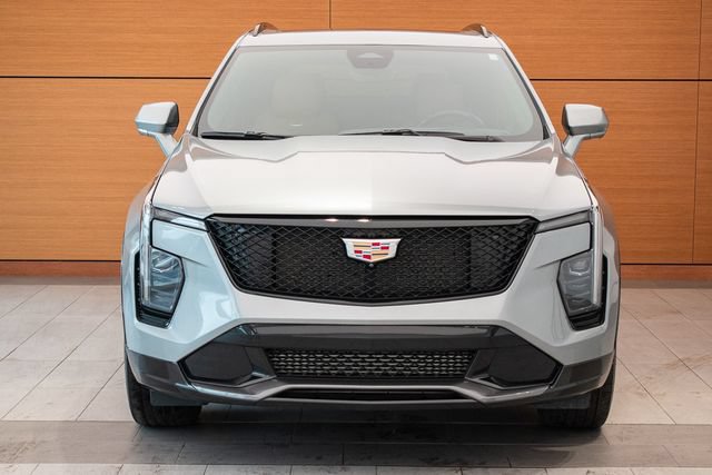 Used 2025 Cadillac XT4 Sport AWD/4WD image 2