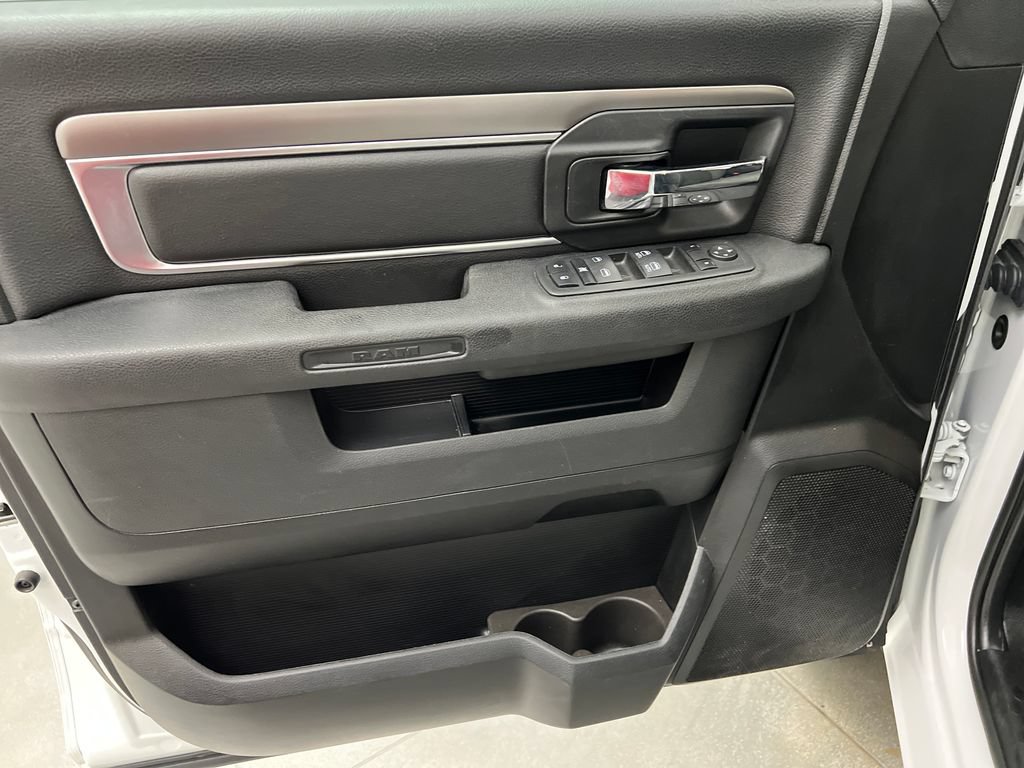 Used 2024 RAM 1500 Warlock AWD/4WD image 14