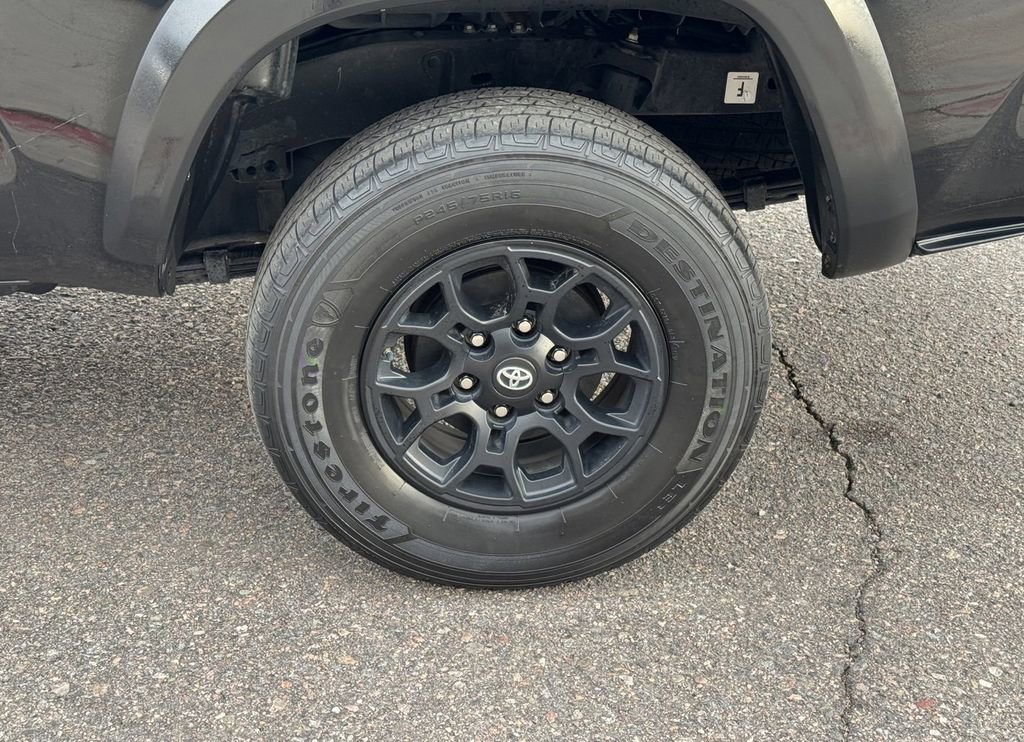 Used 2019 Toyota Tacoma SR w/ SX Package image 11