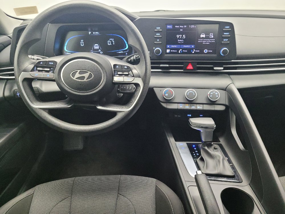 Used 2024 Hyundai Elantra SE FWD image 22