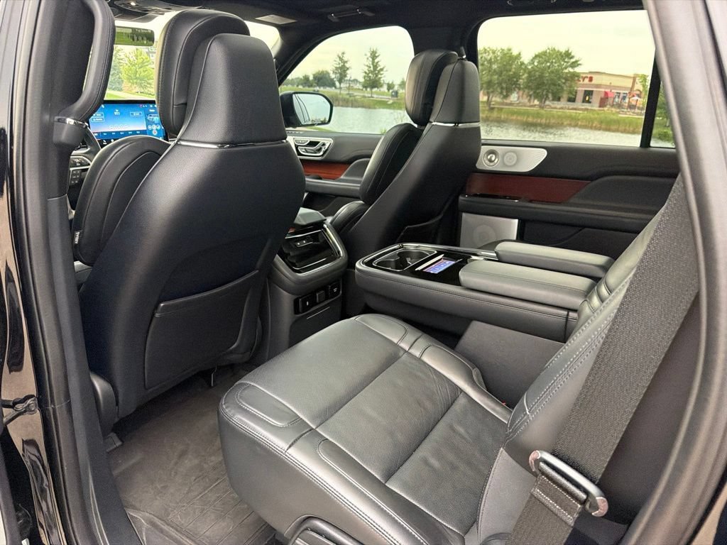 Used 2022 Lincoln Navigator Reserve w/ Equipment Group 201A AWD/4WD image 22
