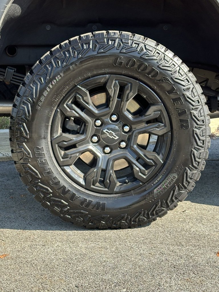 Used 2024 Chevrolet Silverado 1500 ZR2 w/ Technology Package image 36