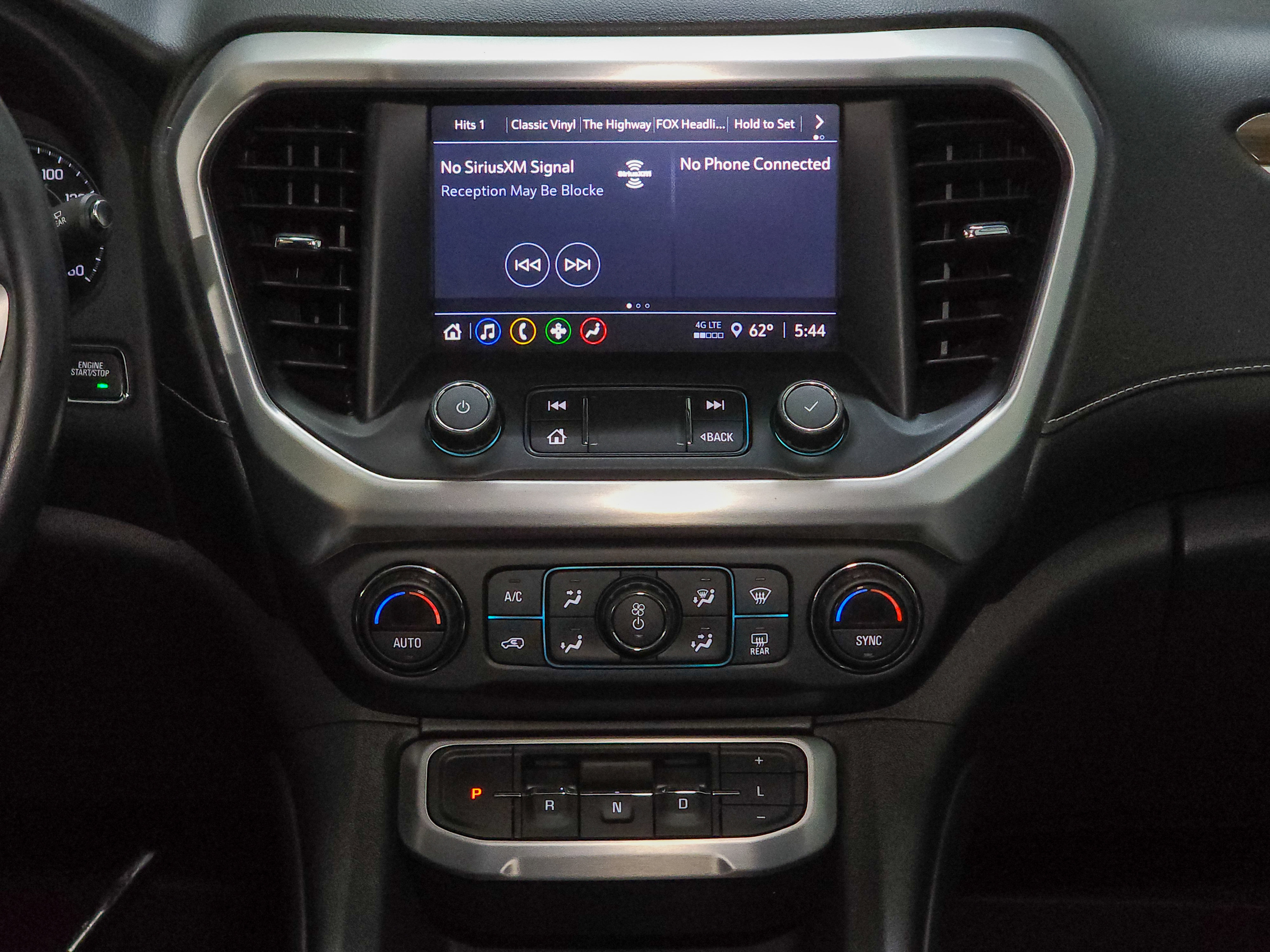 Used 2020 GMC Acadia SLE image 26