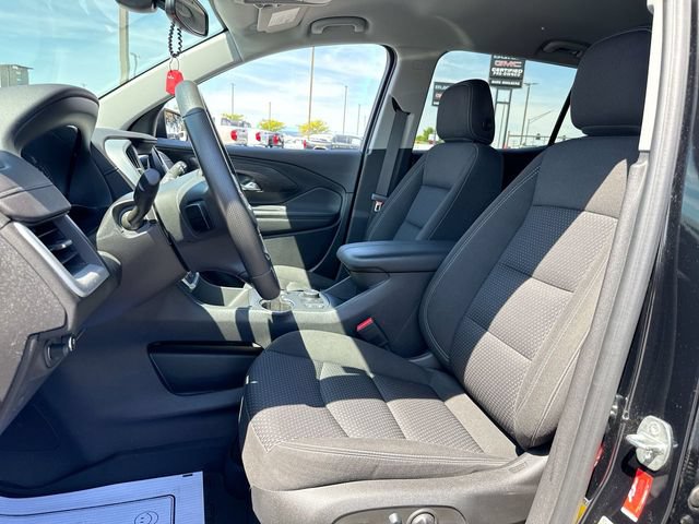 Used 2023 GMC Terrain SLE w/ Driver Convenience Package FWD image 11