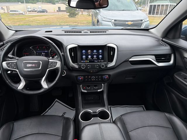 Used 2024 GMC Terrain SLT AWD/4WD image 30