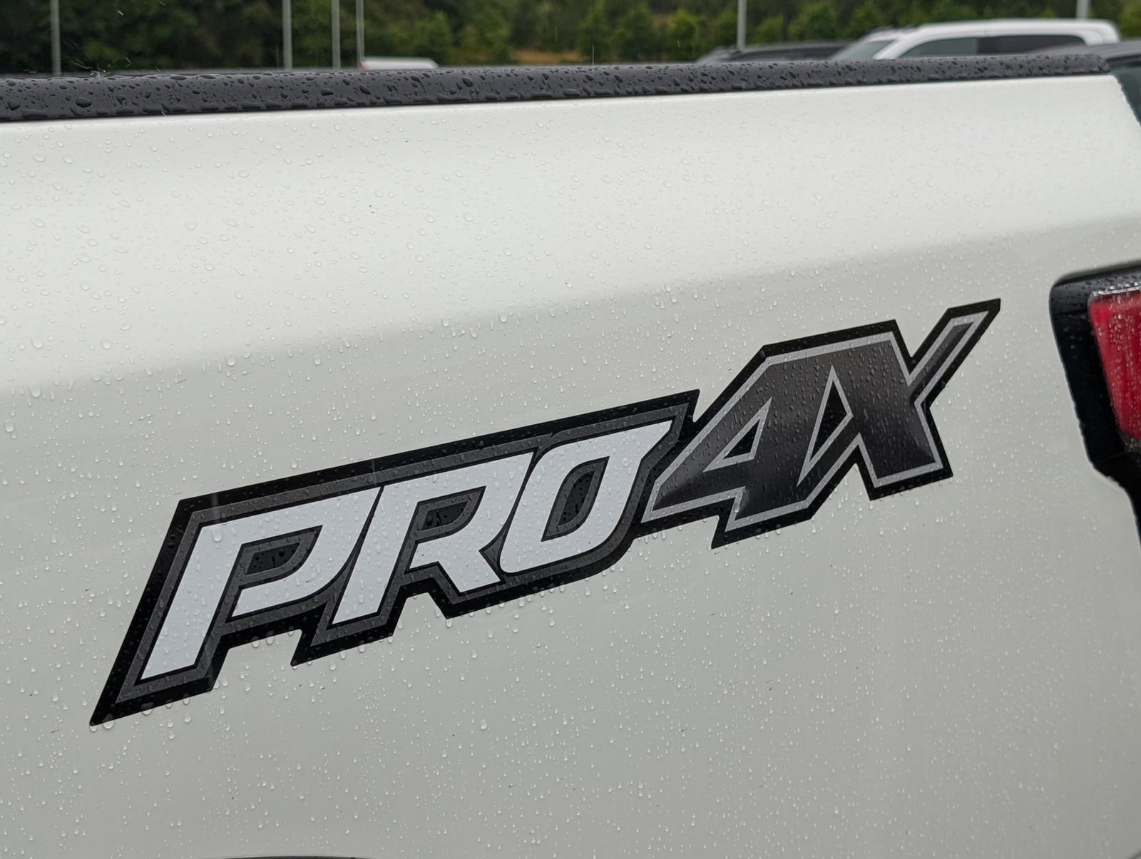 Used 2021 Nissan Titan PRO-4X w/ Pro-4x Convenience Package AWD/4WD image 6