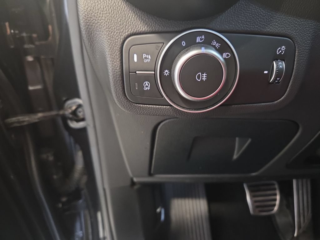 Used 2023 Alfa Romeo Stelvio Veloce AWD/4WD image 25
