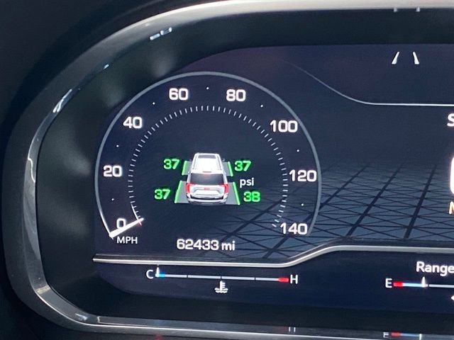 Used 2023 GMC Yukon XL AT4 w/ AT4 Premium Package image 16