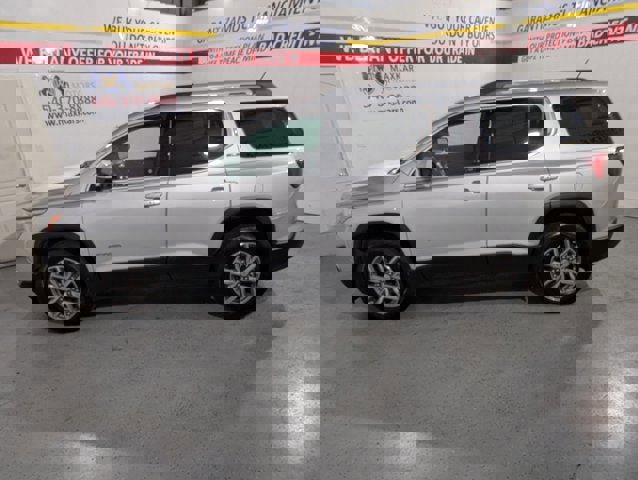 Used 2018 GMC Acadia SLE image 4