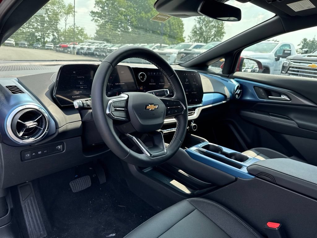 New 2026 Chevrolet Equinox EV LT AWD/4WD image 22