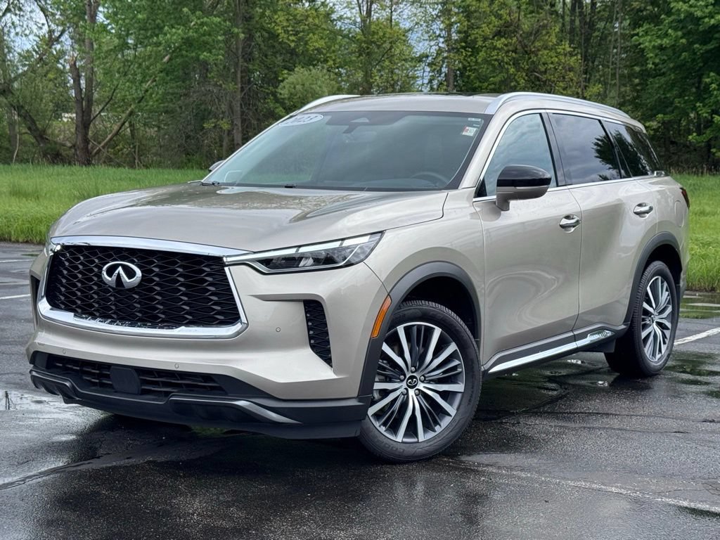 Used 2023 INFINITI QX60 Sensory w/ Cargo Package AWD/4WD image 2