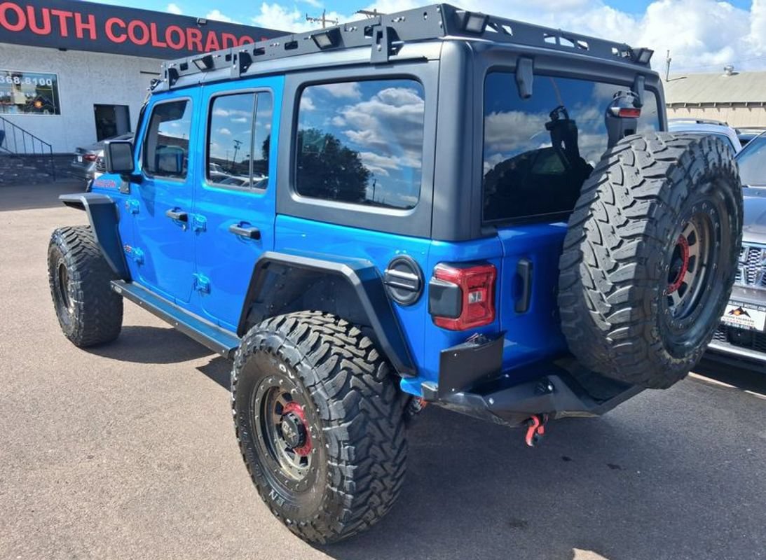 Used 2023 Jeep Wrangler Unlimited Rubicon w/ LED Lighting Group AWD/4WD image 5
