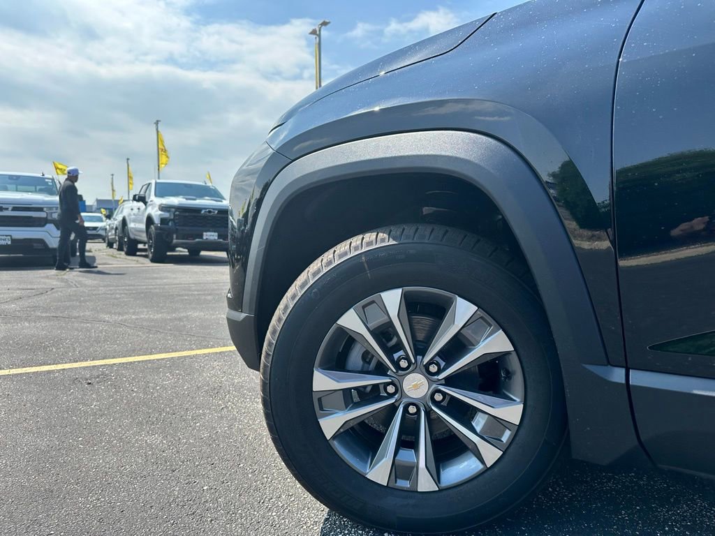 New 2026 Chevrolet Equinox LT w/ Convenience Package II image 4