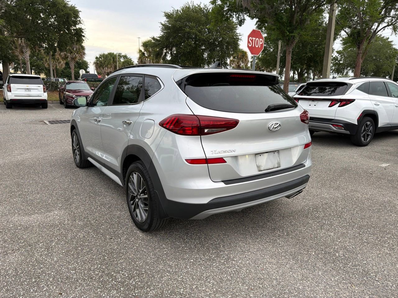 Used 2019 Hyundai Tucson Ultimate w/ Cargo Package FWD image 3