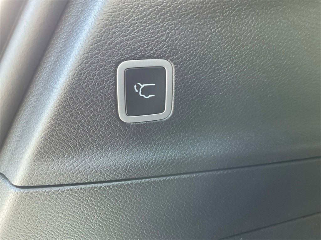 New 2026 Chrysler Pacifica Select w/ S Appearance Package image 29