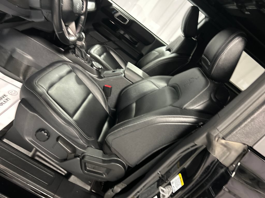 Used 2025 Ford Bronco Badlands AWD/4WD image 12
